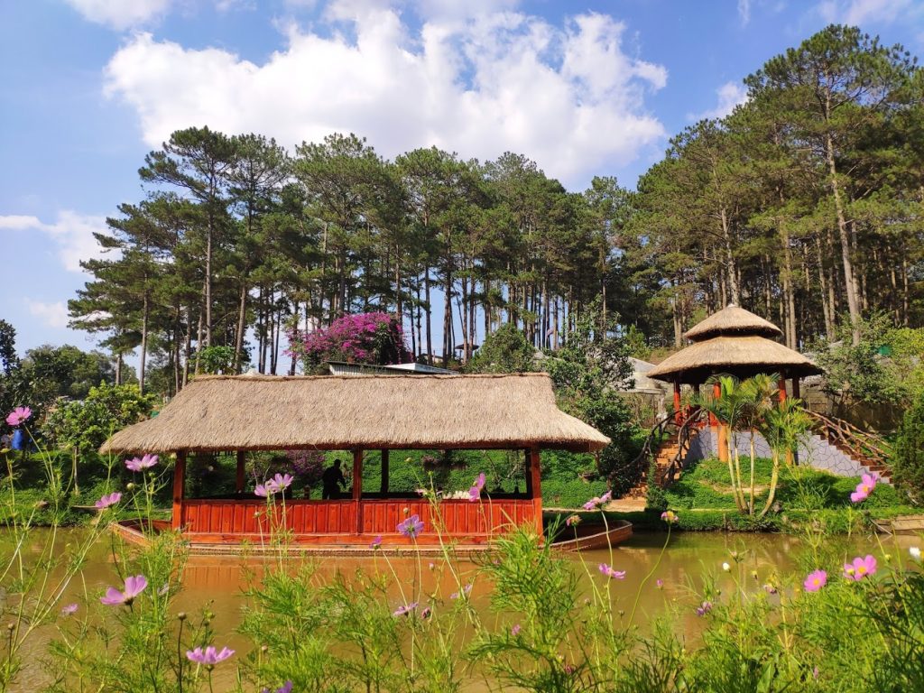 Hồ Thủy Quái Đà Lạt