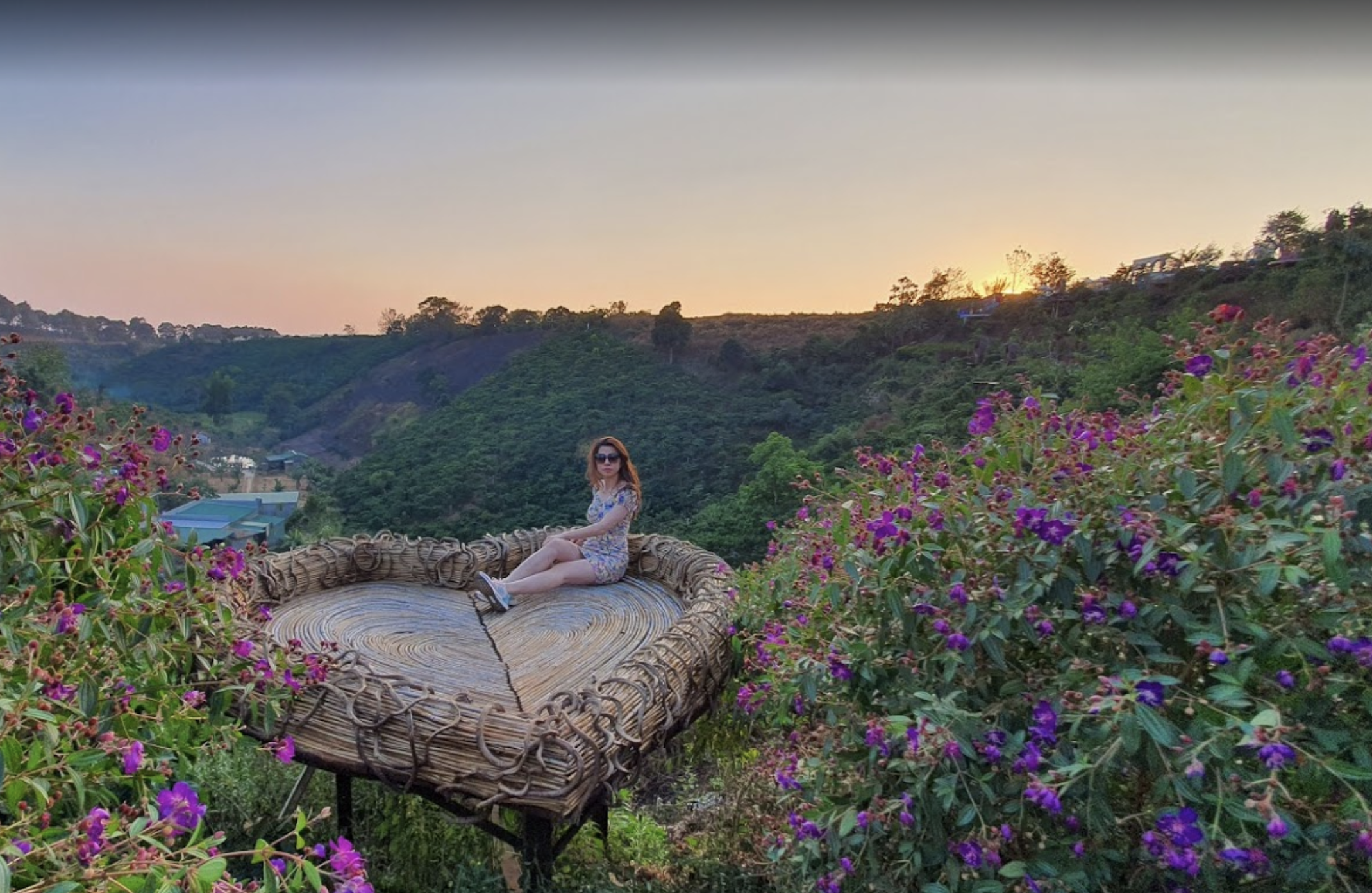 ảnh chụp tại Azulik Hill